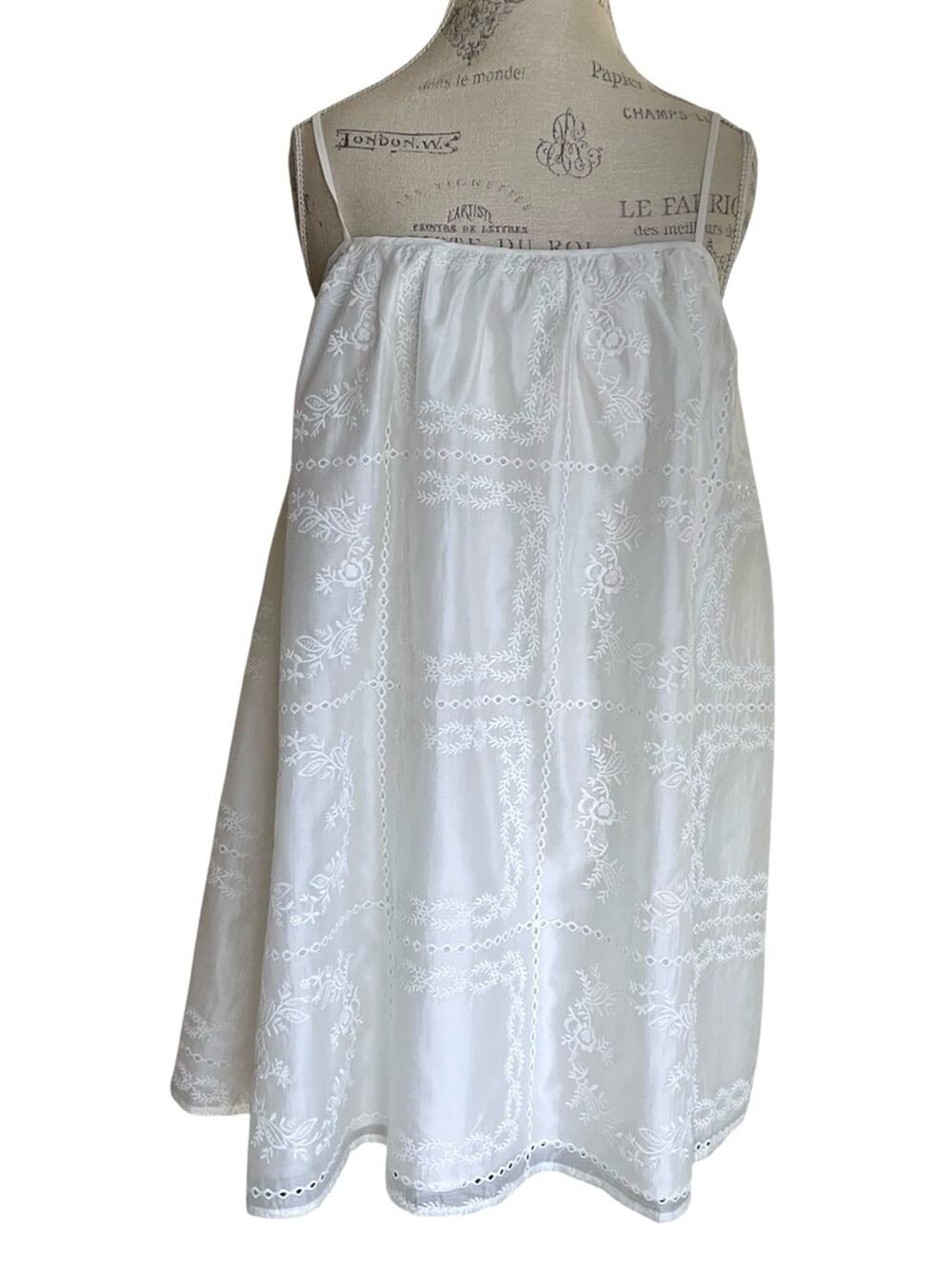 Aqua Women’s Dress or Swim Cover up White Eyelet Embroidered Medium NWT